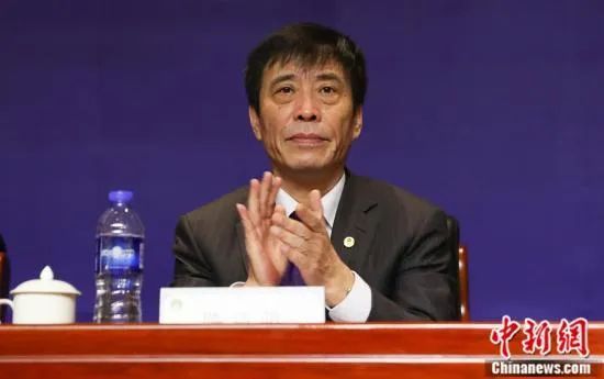被男朋友吸吮胸的过程