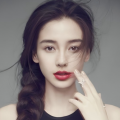 美女直播露胸